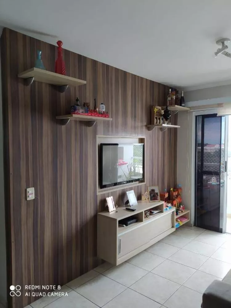 Apartamento à venda com 3 quartos, 84m² - Foto 2