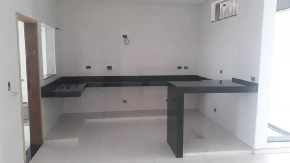 Casa à venda com 3 quartos, 188m² - Foto 3