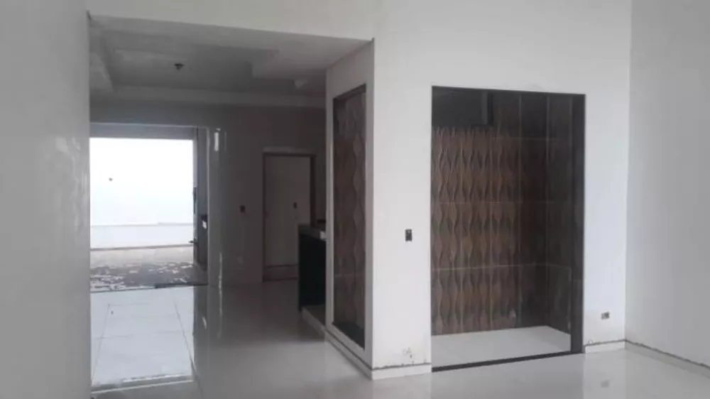 Casa à venda com 3 quartos, 188m² - Foto 2