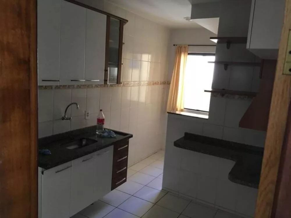 Apartamento à venda com 3 quartos, 68m² - Foto 3