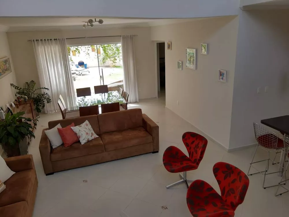 Casa à venda com 3 quartos, 275m² - Foto 2