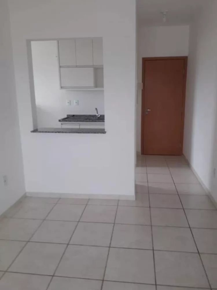 Apartamento à venda com 2 quartos, 64m² - Foto 2