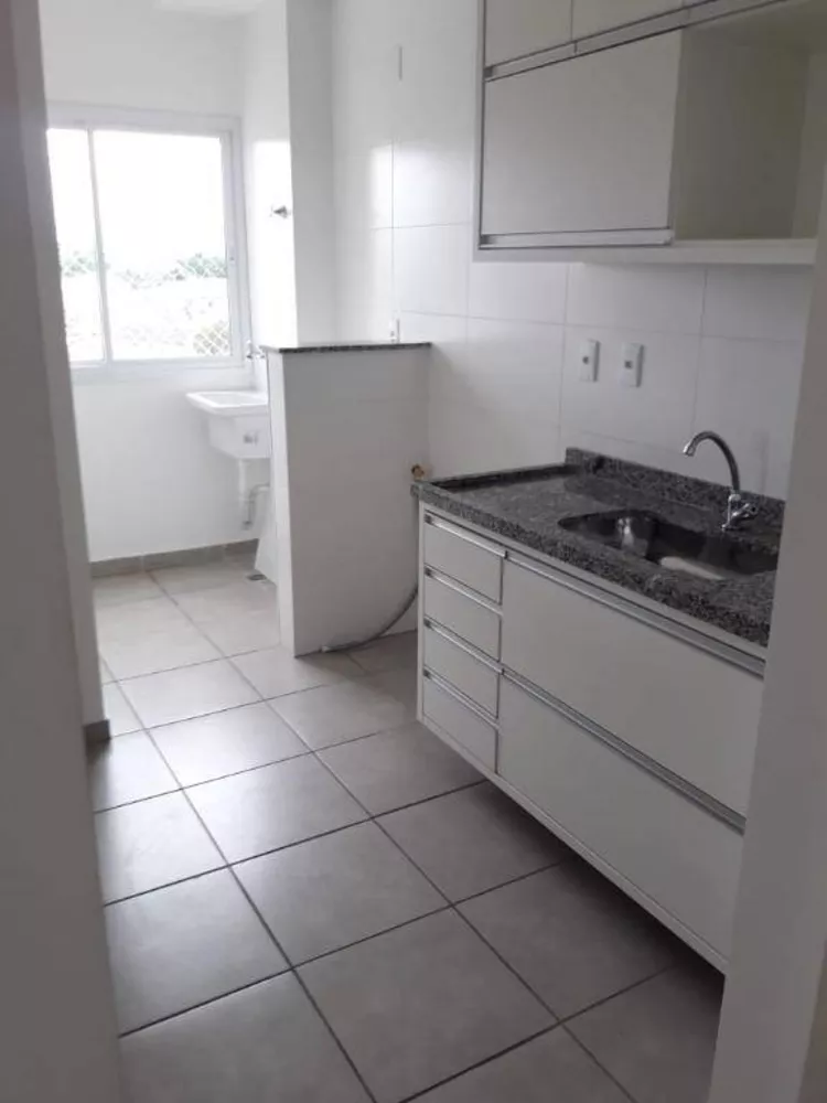 Apartamento à venda com 2 quartos, 64m² - Foto 3