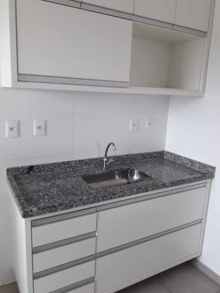 Apartamento à venda com 2 quartos, 64m² - Foto 4