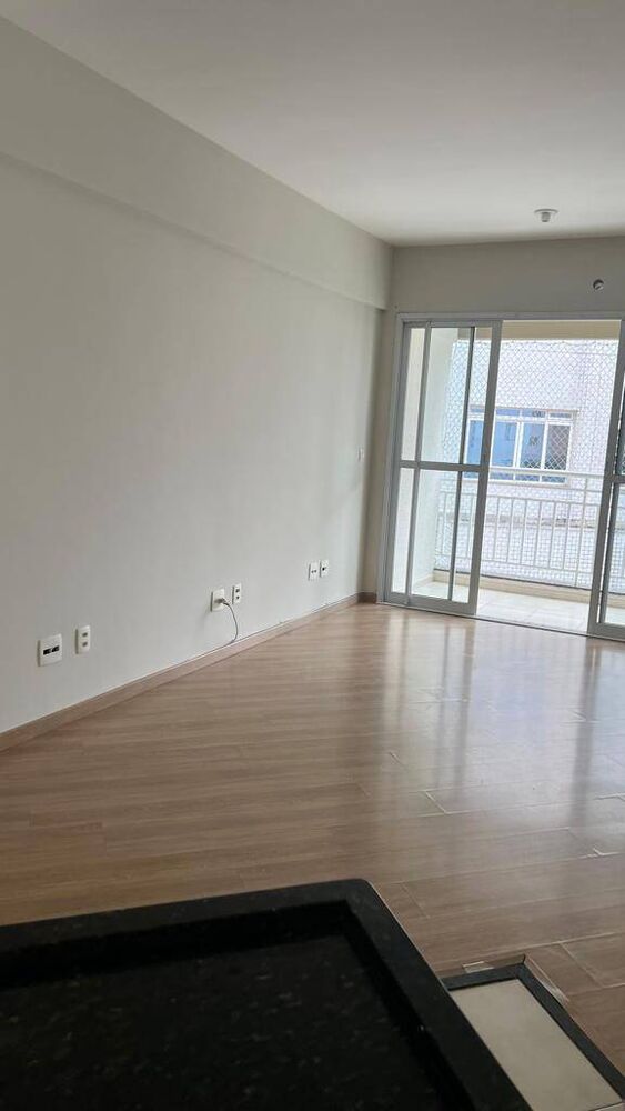Apartamento para alugar com 3 quartos, 77m² - Foto 3