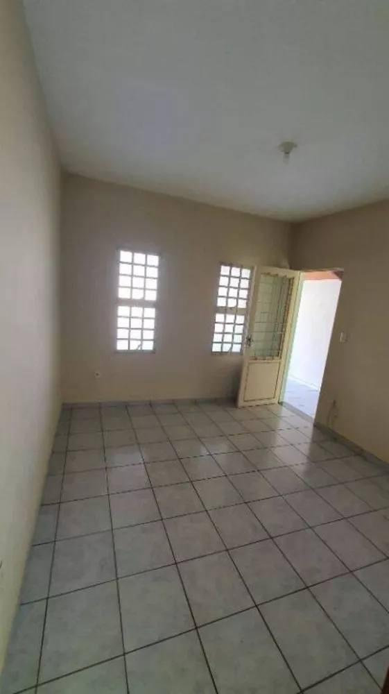 Casa à venda com 2 quartos, 96m² - Foto 3