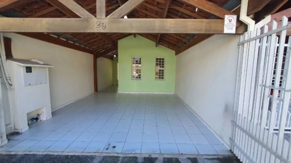 Casa à venda com 2 quartos, 96m² - Foto 1