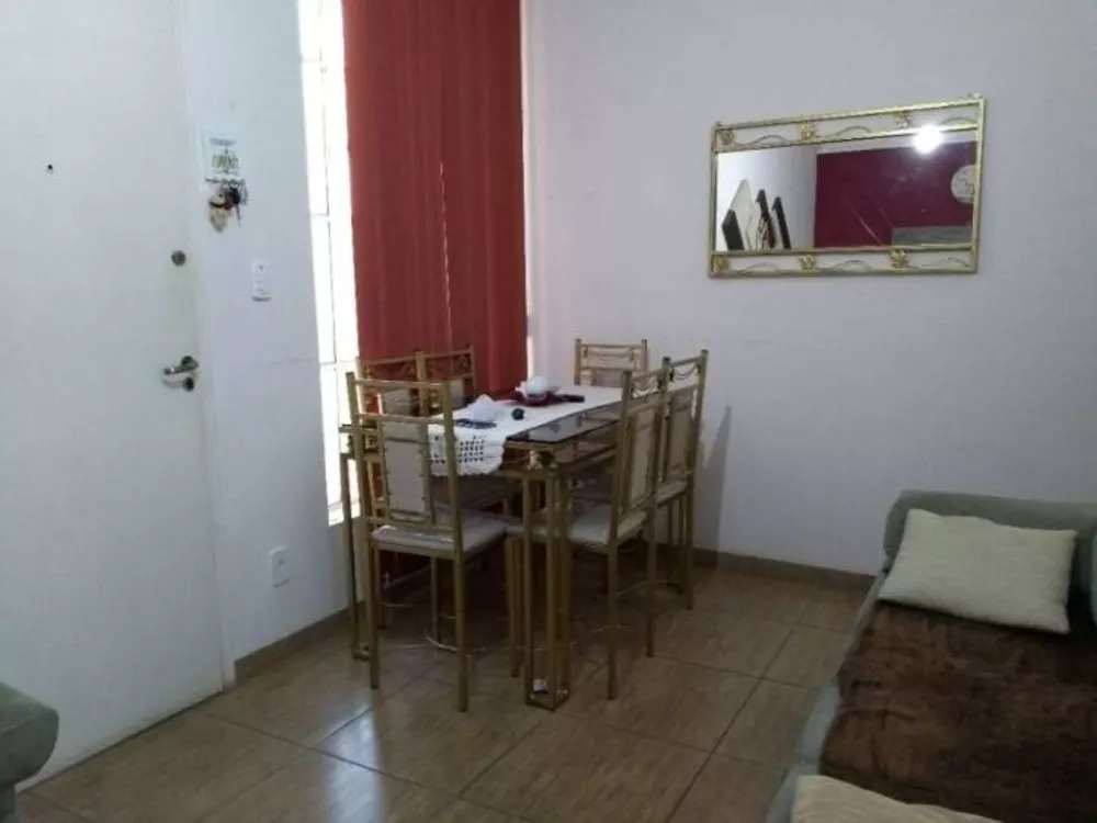 Apartamento à venda com 2 quartos, 61m² - Foto 4