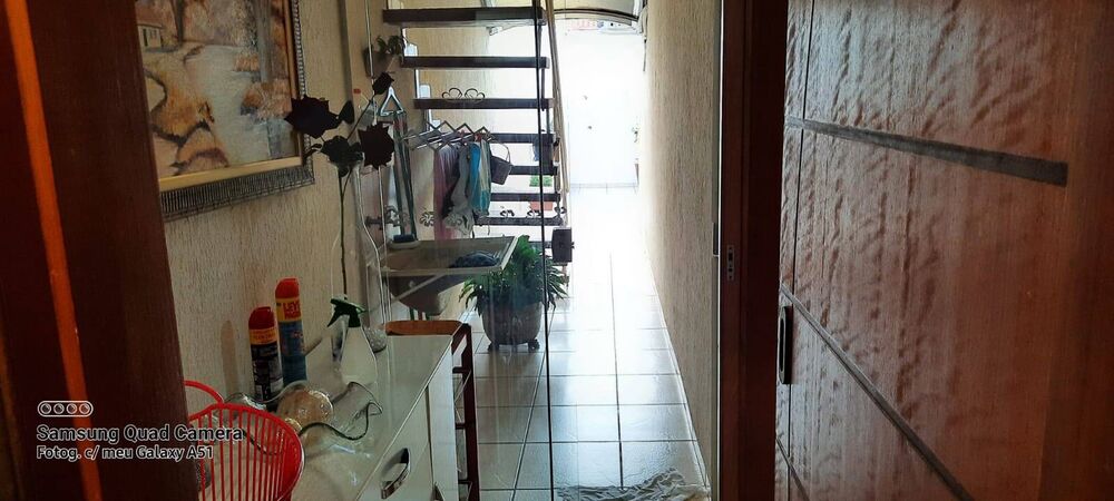 Casa à venda com 2 quartos, 150m² - Foto 2
