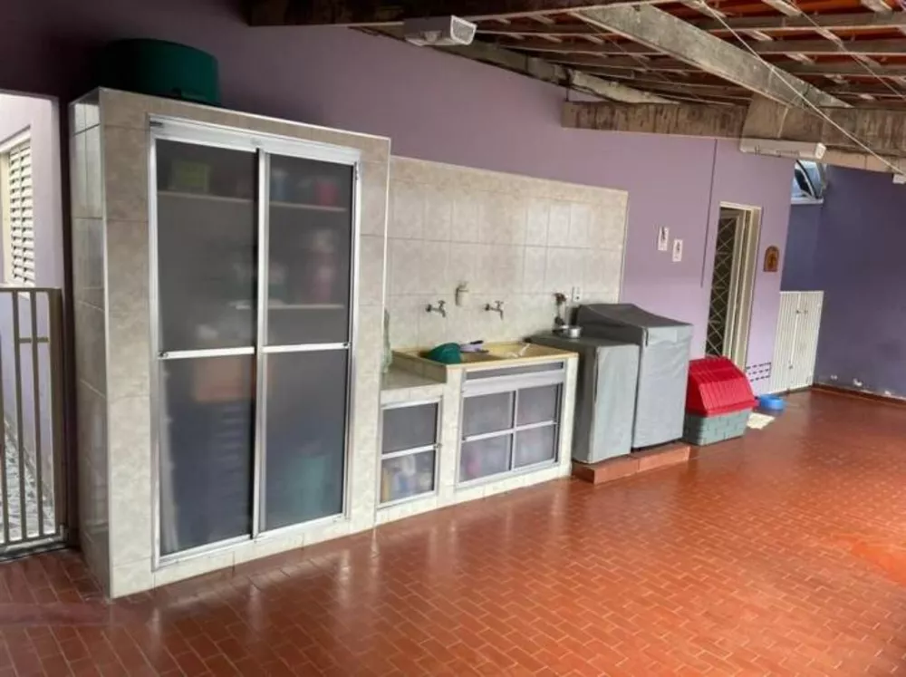 Casa à venda com 3 quartos, 190m² - Foto 15