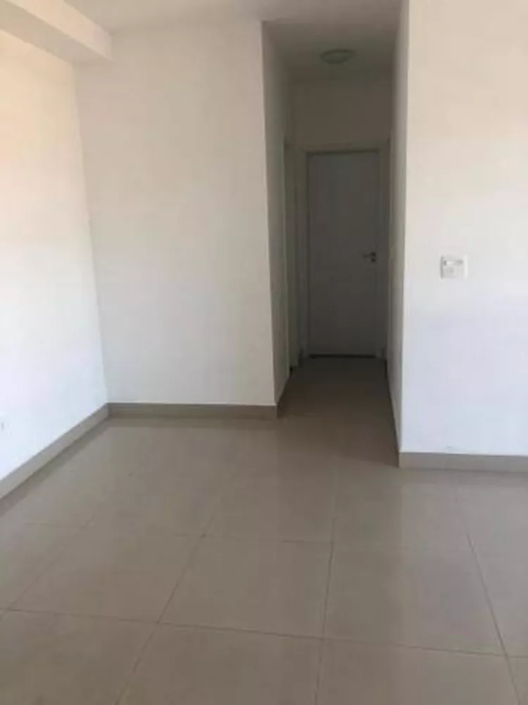 Apartamento à venda com 2 quartos, 63m² - Foto 3