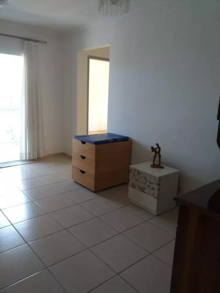 Apartamento à venda com 2 quartos, 68m² - Foto 4