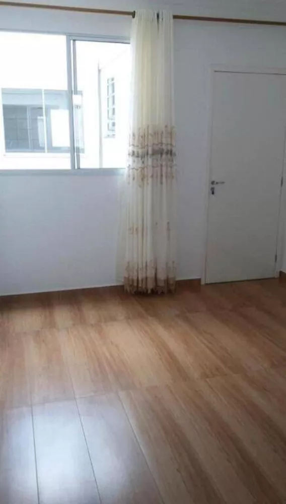 Apartamento à venda com 2 quartos, 45m² - Foto 3