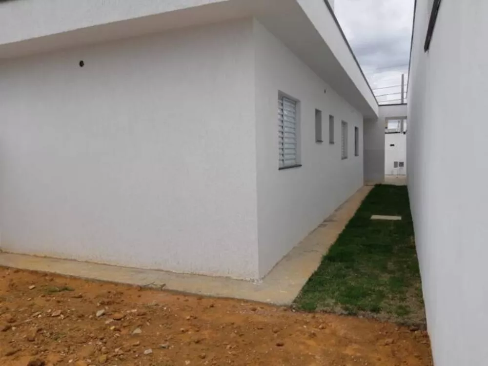 Casa à venda com 2 quartos, 70m² - Foto 7