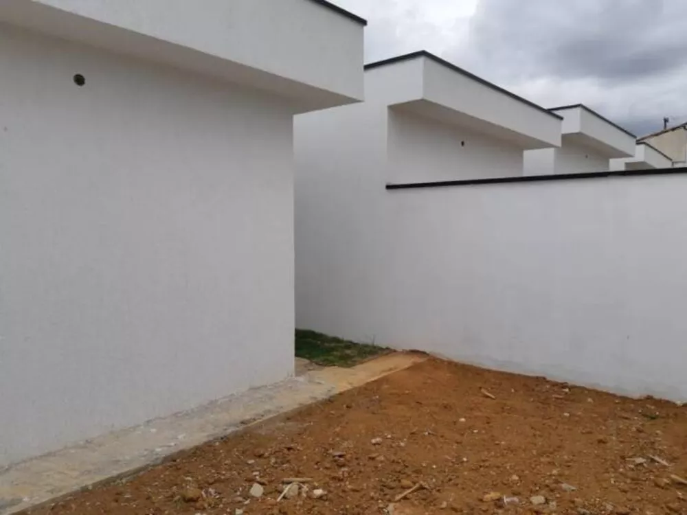 Casa à venda com 2 quartos, 70m² - Foto 6