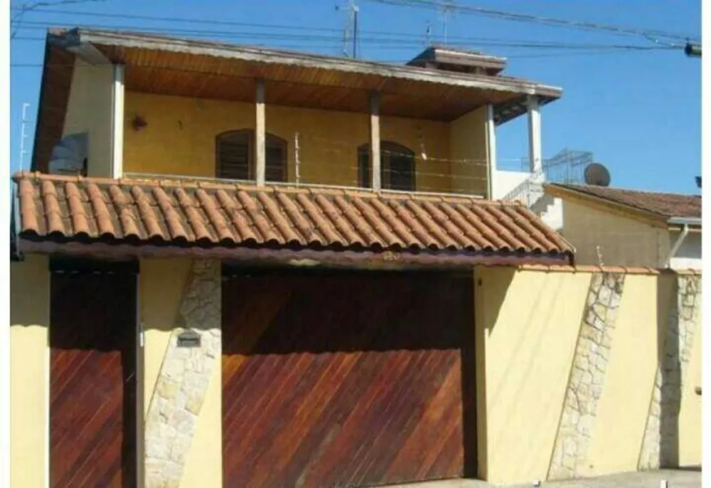 Sobrado à venda com 3 quartos, 180m² - Foto 1