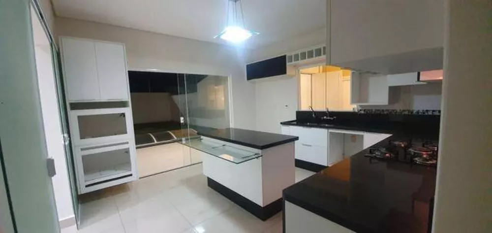 Sobrado para alugar com 3 quartos, 189m² - Foto 3