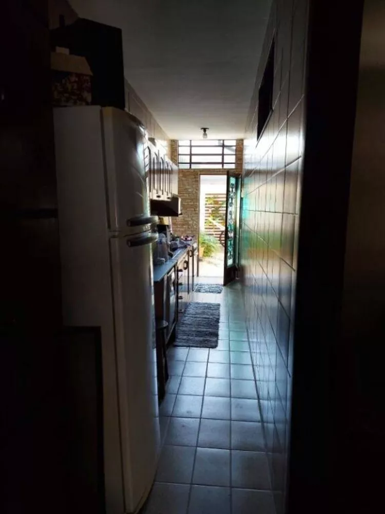 Casa à venda com 3 quartos, 190m² - Foto 3