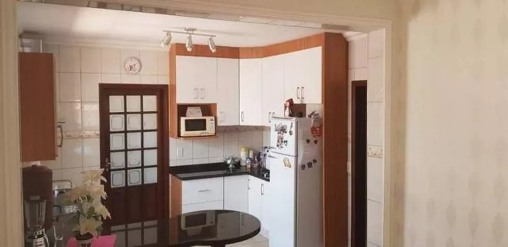 Casa à venda com 3 quartos, 207m² - Foto 5