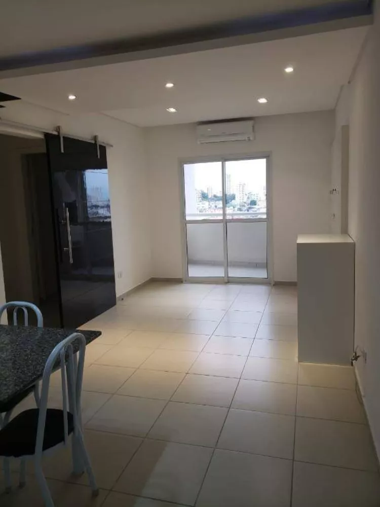 Apartamento à venda com 2 quartos, 75m² - Foto 2