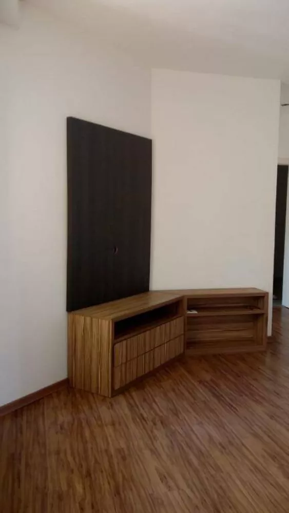 Apartamento à venda com 2 quartos, 67m² - Foto 1