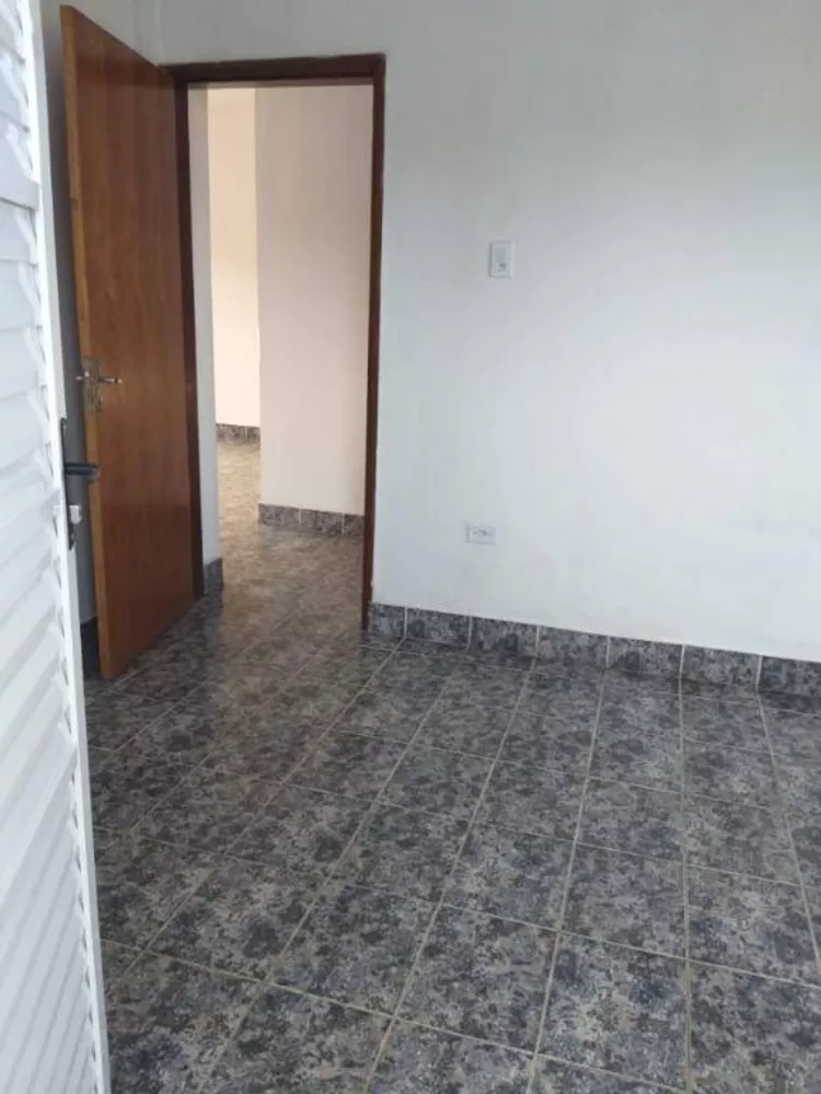 Casa à venda com 2 quartos, 120m² - Foto 3