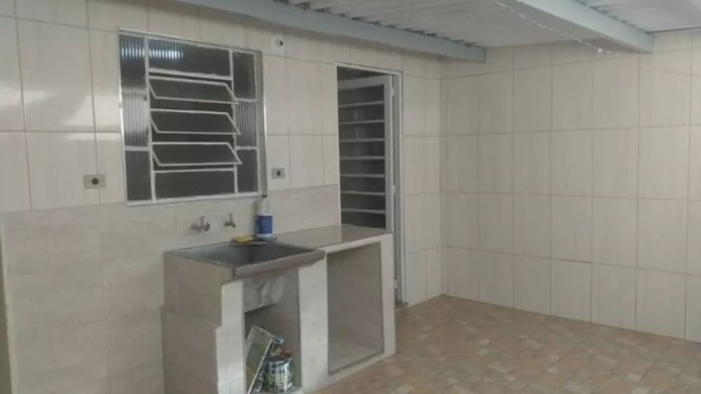 Casa à venda com 2 quartos, 120m² - Foto 9