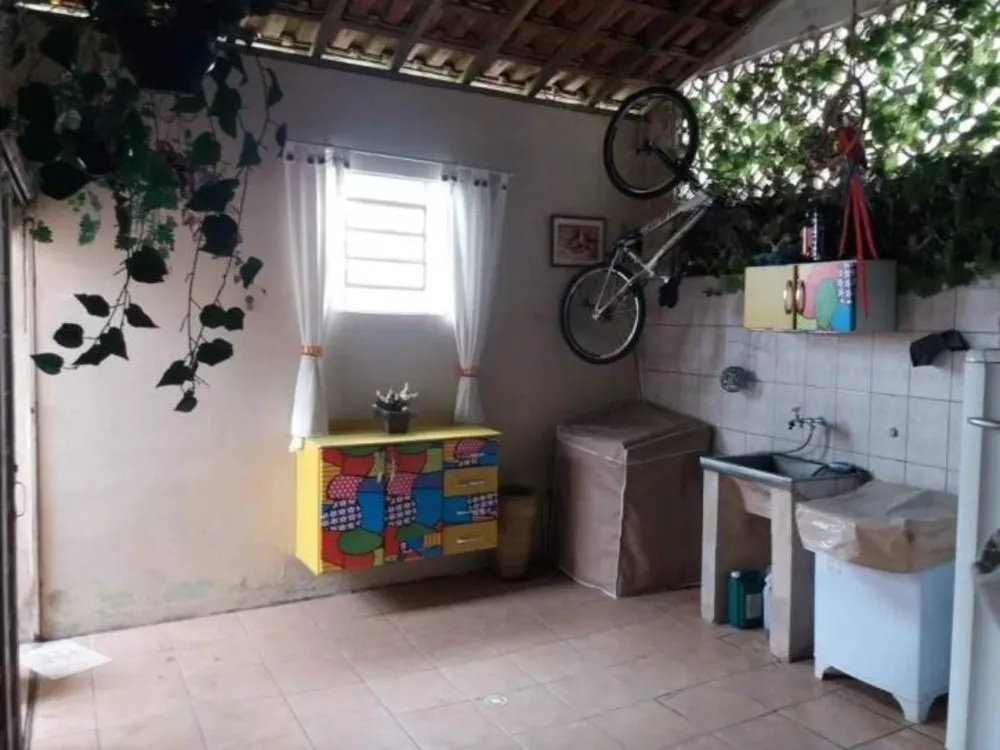 Casa à venda com 2 quartos, 120m² - Foto 8