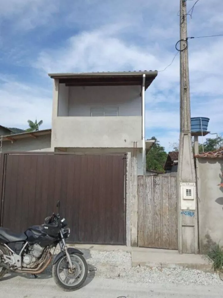 Sobrado à venda com 2 quartos, 128m² - Foto 2