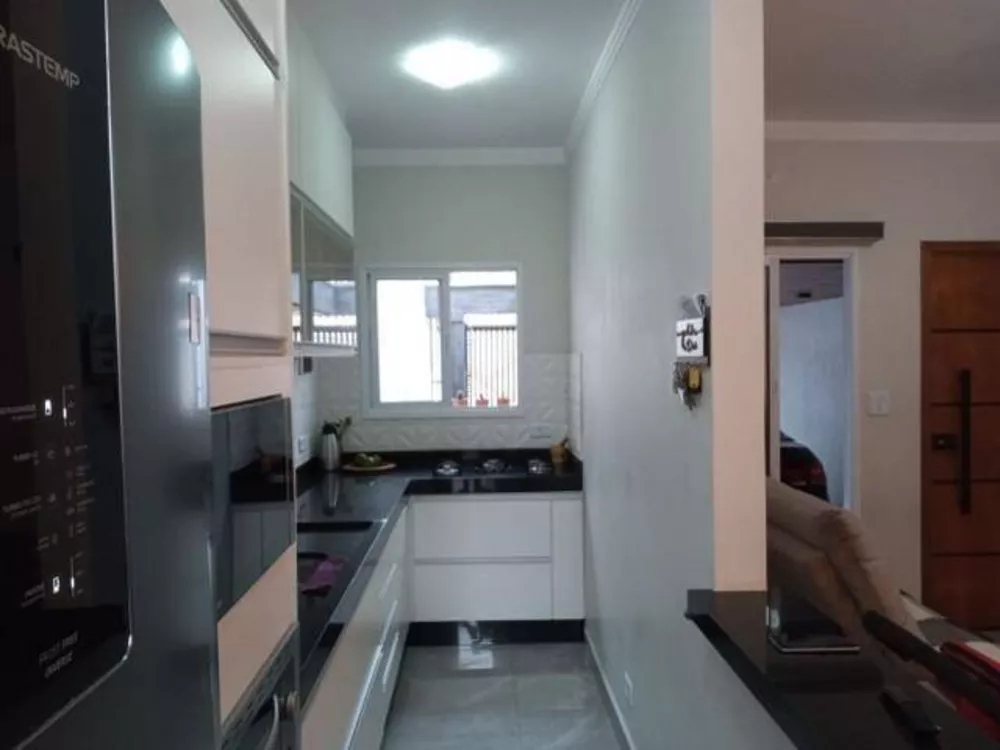 Casa à venda com 3 quartos, 100m² - Foto 5