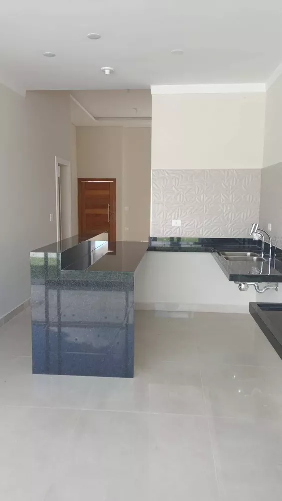 Casa à venda com 3 quartos, 154m² - Foto 4