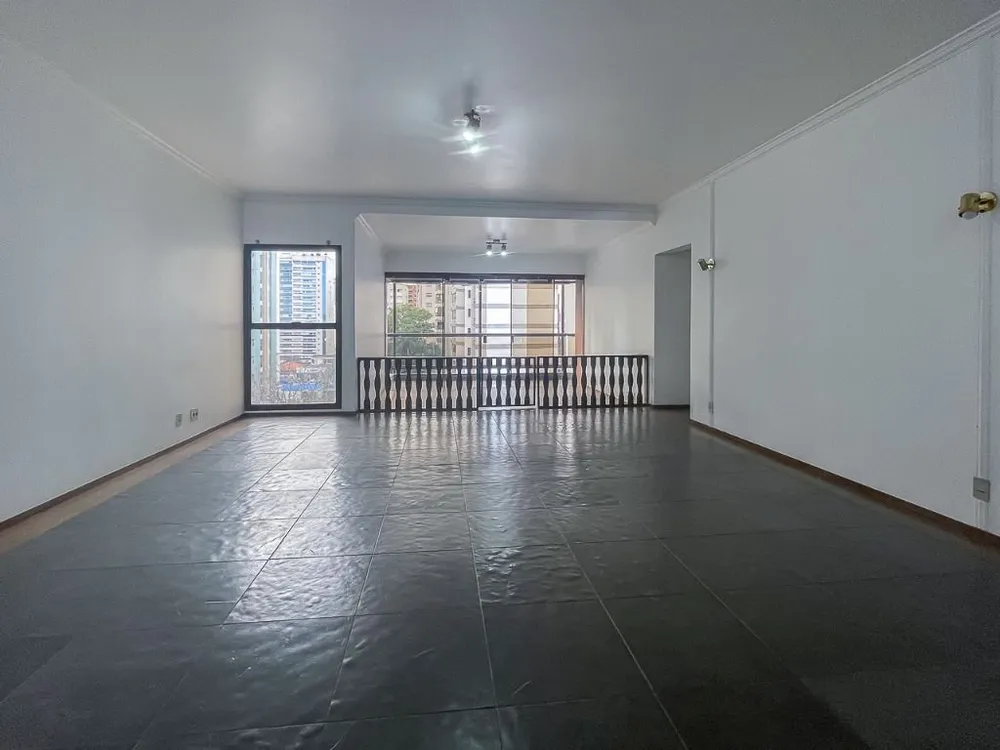 Apartamento, 3 quartos, 230 m² - Foto 2