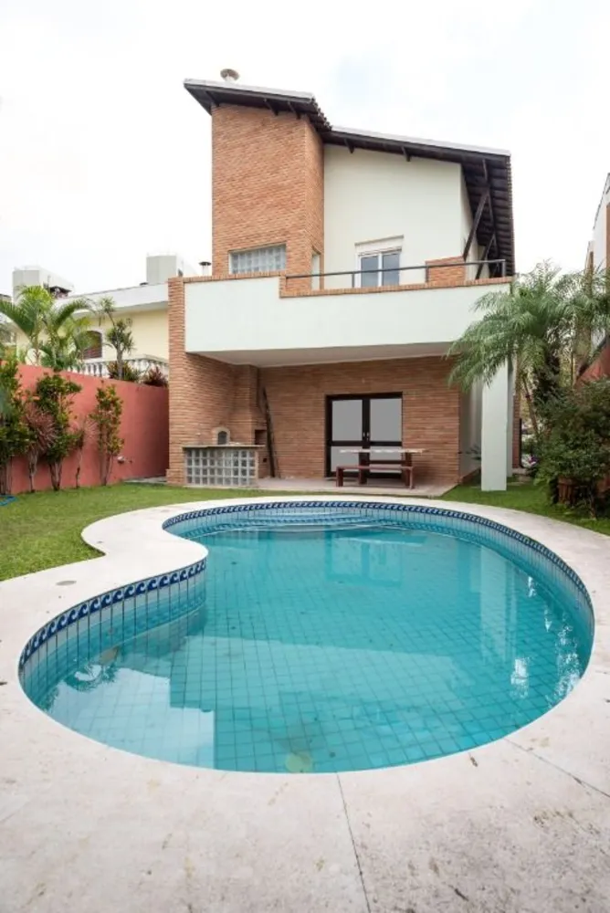 Casa, 3 quartos, 259 m² - Foto 1