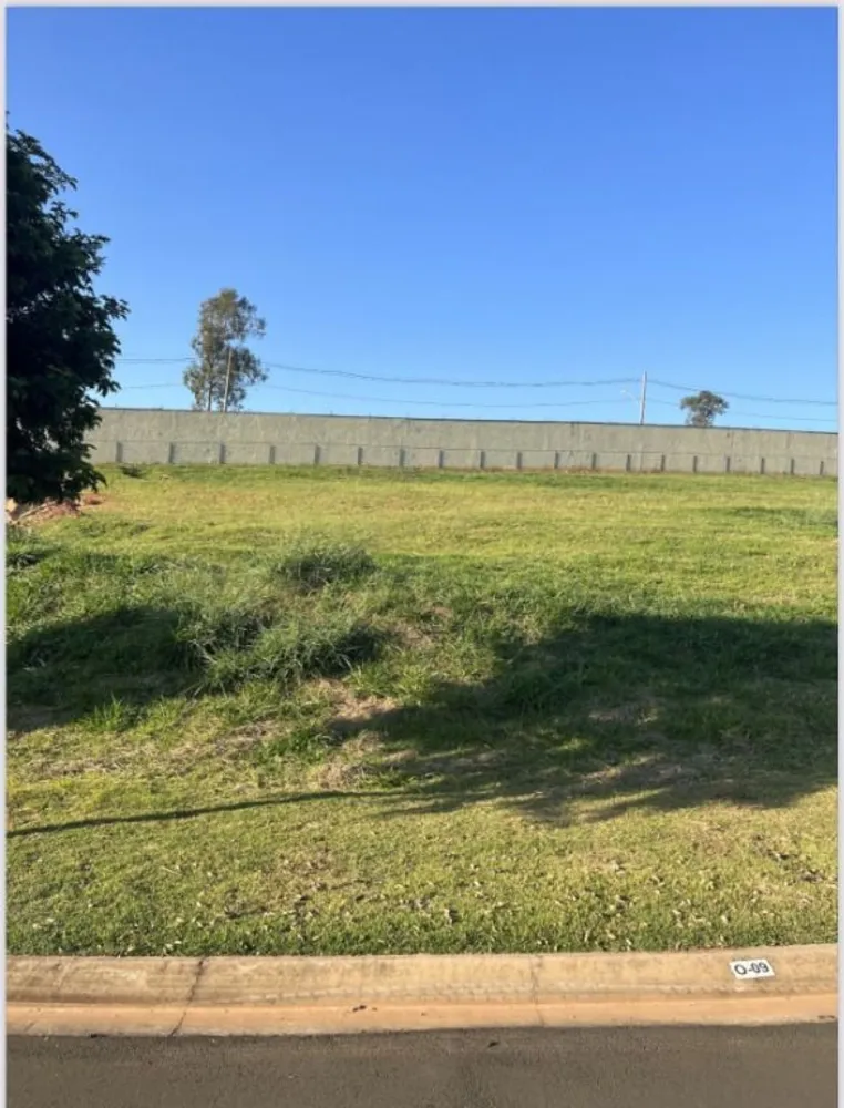 Loteamento e Condomínio, 1061 m² - Foto 1