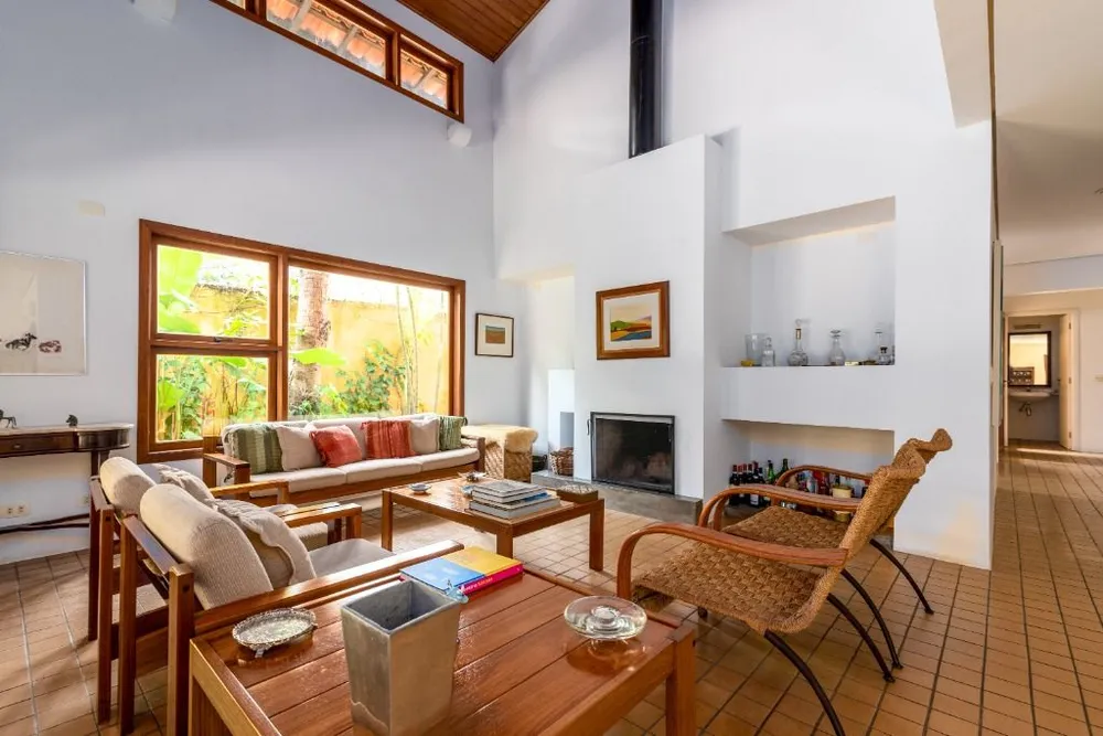 Casa, 4 quartos, 300 m² - Foto 1