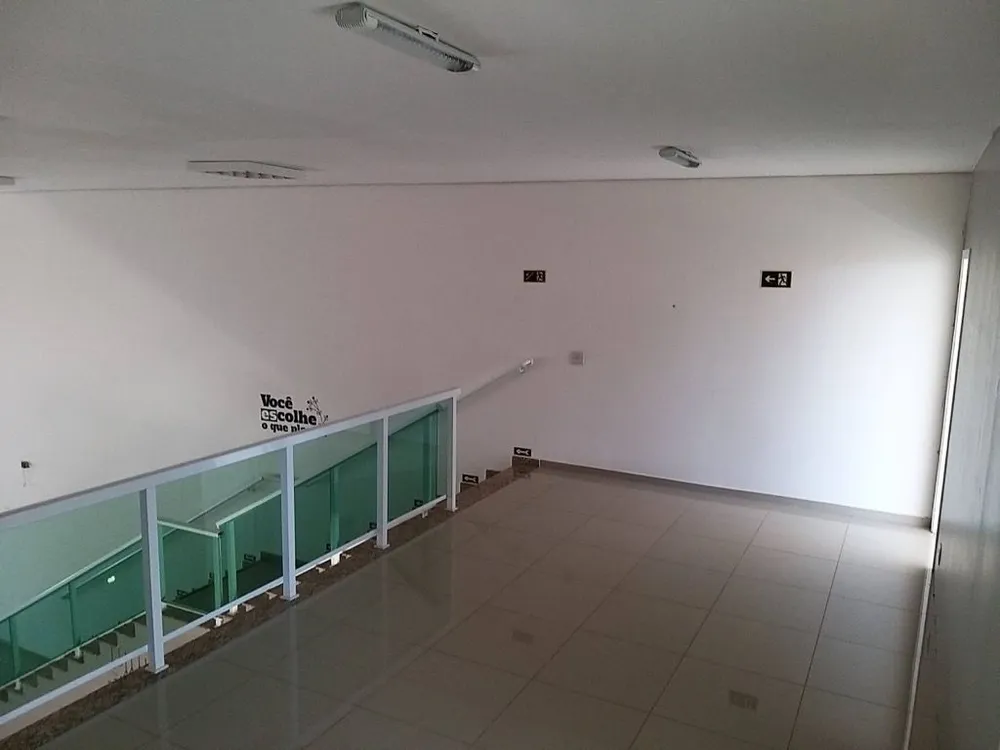 Loja-Salão, 300 m² - Foto 1