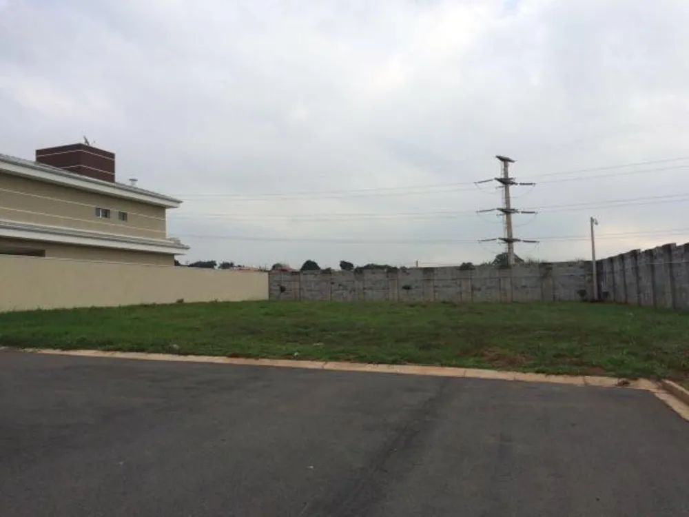 Loteamento e Condomínio, 824 m² - Foto 1