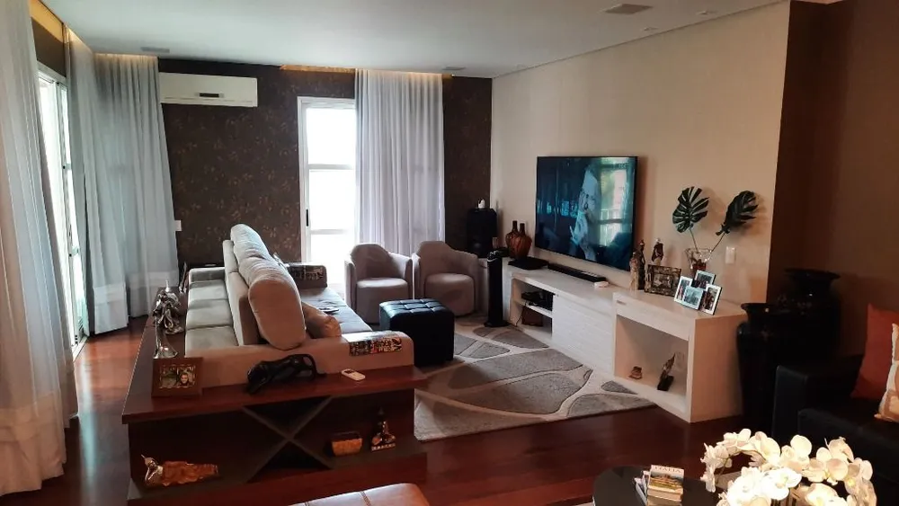 Apartamento, 3 quartos, 220 m² - Foto 1