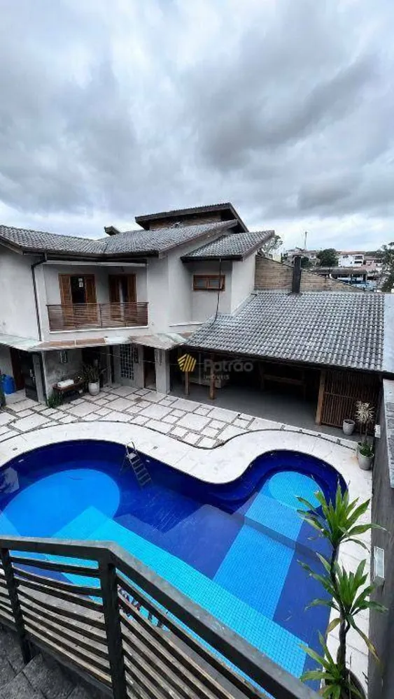 Sobrado, 3 quartos, 565 m² - Foto 1