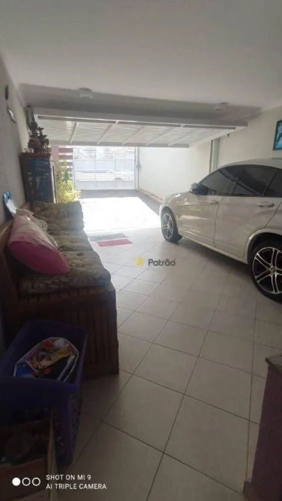 Casa, 3 quartos, 237 m² - Foto 1