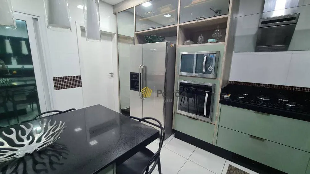 Sobrado, 6 quartos, 585 m² - Foto 10