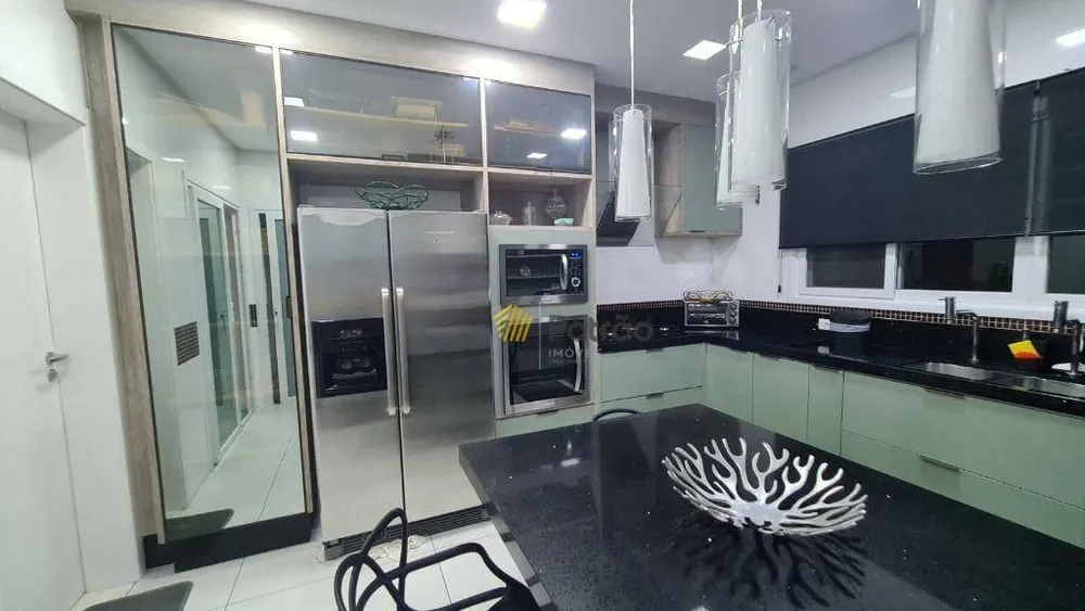 Sobrado, 6 quartos, 585 m² - Foto 9