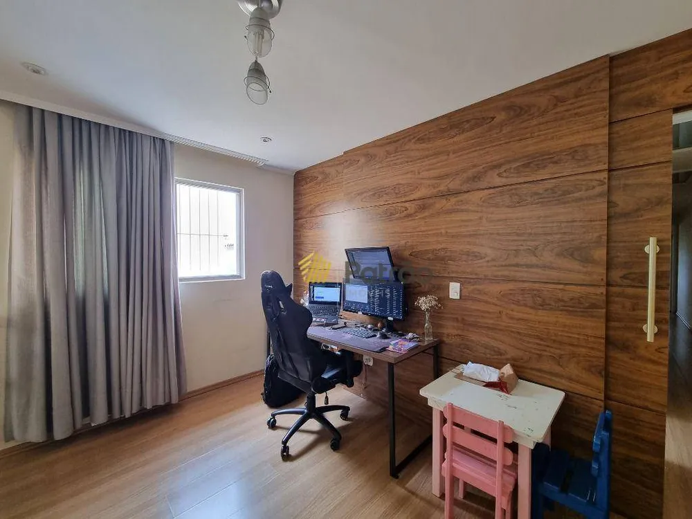 Sobrado, 3 quartos, 289 m² - Foto 4