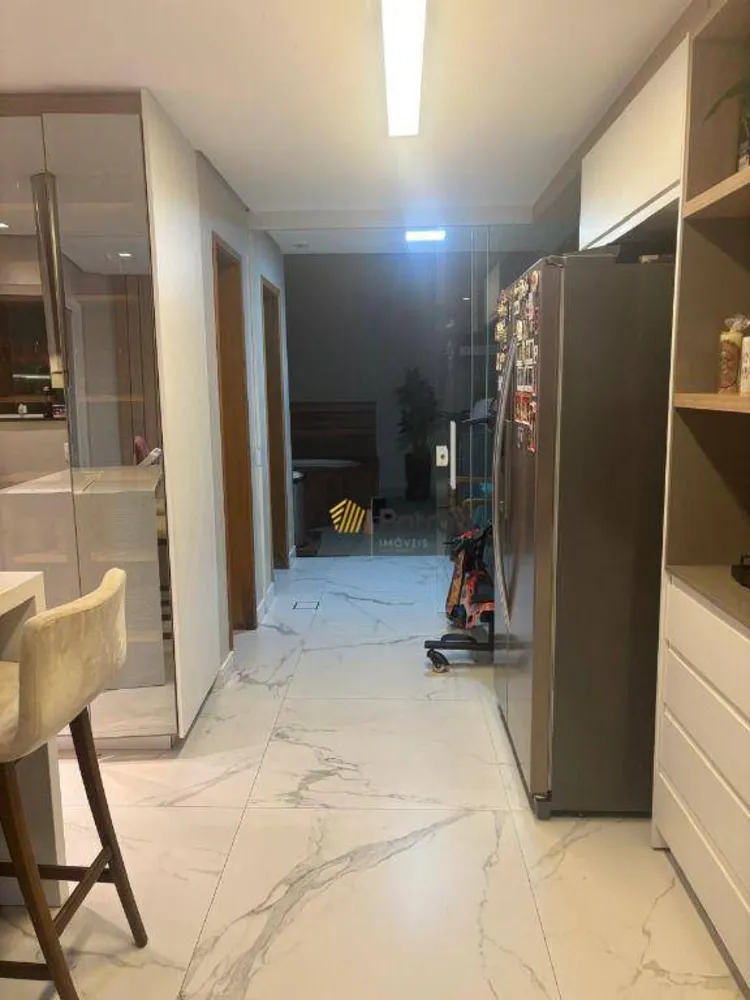 Sobrado, 4 quartos, 245 m² - Foto 2