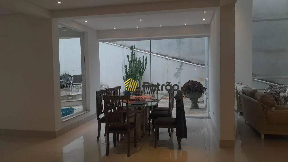 Sobrado, 3 quartos, 492 m² - Foto 7