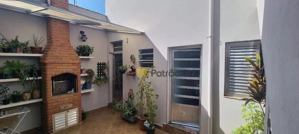 Sobrado à venda com 3 quartos, 205m² - Foto 1