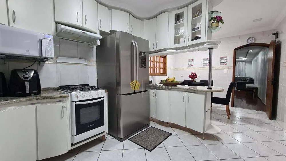 Sobrado, 3 quartos, 171 m² - Foto 1