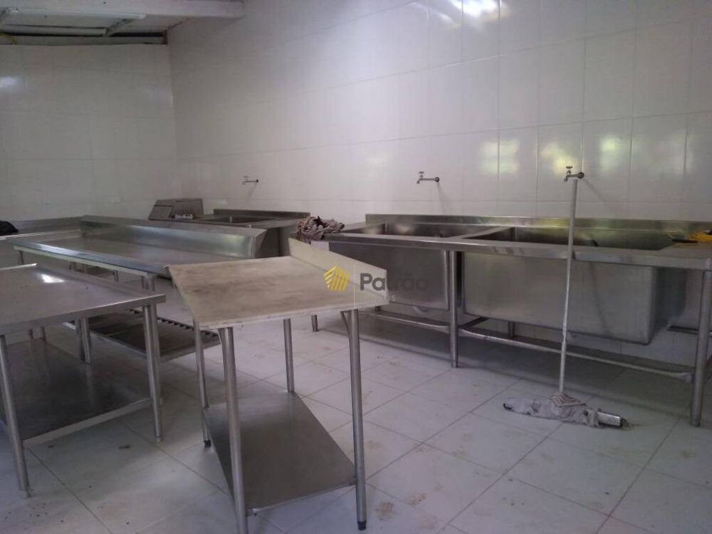 Chácara à venda com 2 quartos, 282m² - Foto 11