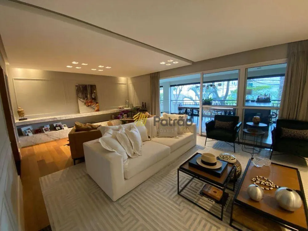 Apartamento, 3 quartos, 242 m² - Foto 4