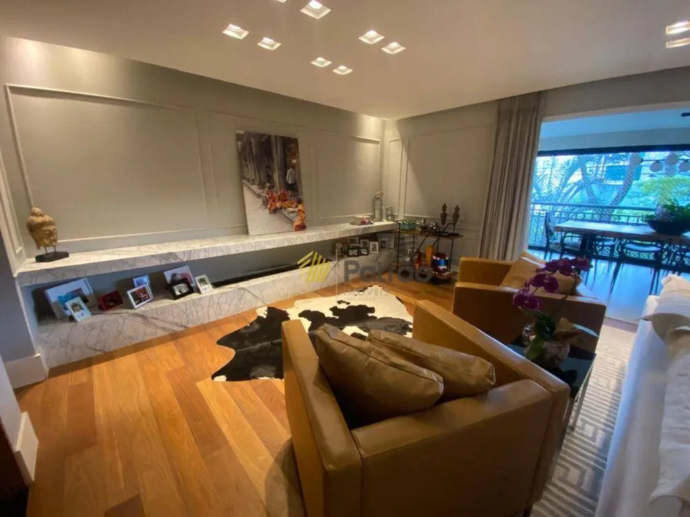 Apartamento, 3 quartos, 242 m² - Foto 4